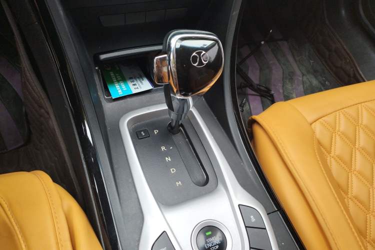 Used BAIC Senova D70 2018 Performance Version 1.8T Comfort Version Gear Lever