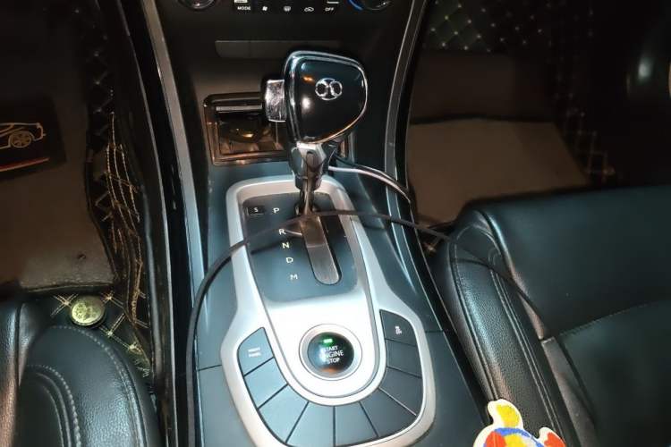 Used BAIC Senova D70 2018 Performance Version 1.8T Comfort Version Gear Lever