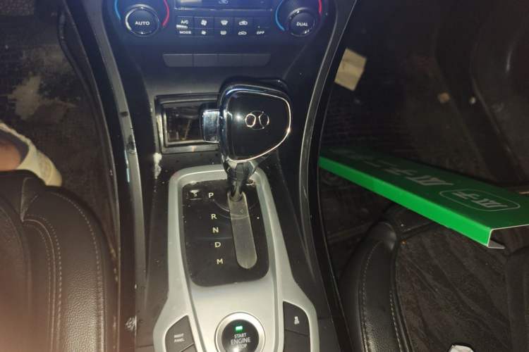Used BAIC Senova D70 2018 Performance Version 1.8T Comfort Version Gear Lever