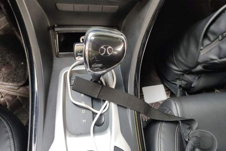 Used BAIC Senova D70 2018 Performance Version 1.8T Comfort Version Gear Lever