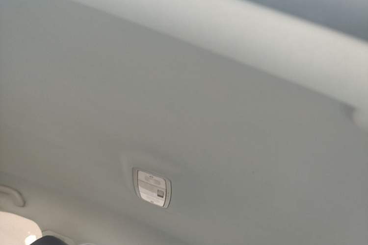 Used BAIC Senova D70 2018 Performance Version 1.8T Comfort Version Headliner