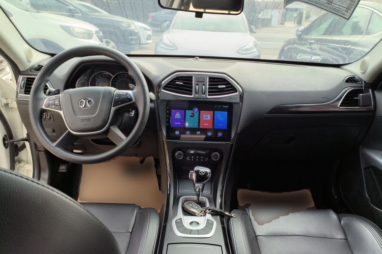 Used BAIC Senova D70 2018 Performance Version 1.8T Comfort Version Interior 2