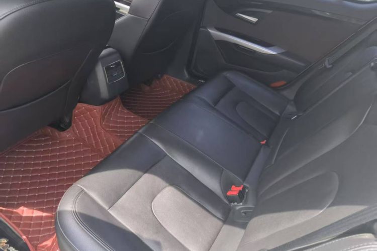 Used BAIC Senova D70 2018 Performance Version 1.8T Comfort Version Interior 3
