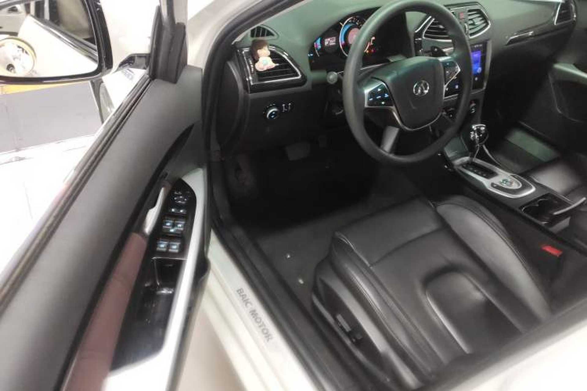 Used BAIC Senova D70 2018 Performance Version 1.8T Comfort Version Interior 3