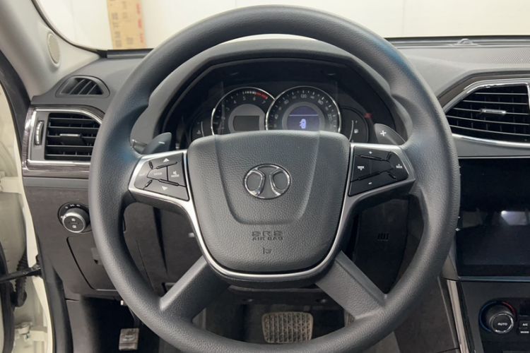 Used BAIC Senova D70 2018 Performance Version 1.8T Comfort Version Interior 6