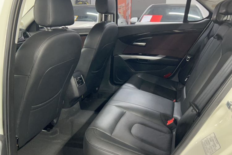 Used BAIC Senova D70 2018 Performance Version 1.8T Comfort Version Interior 7