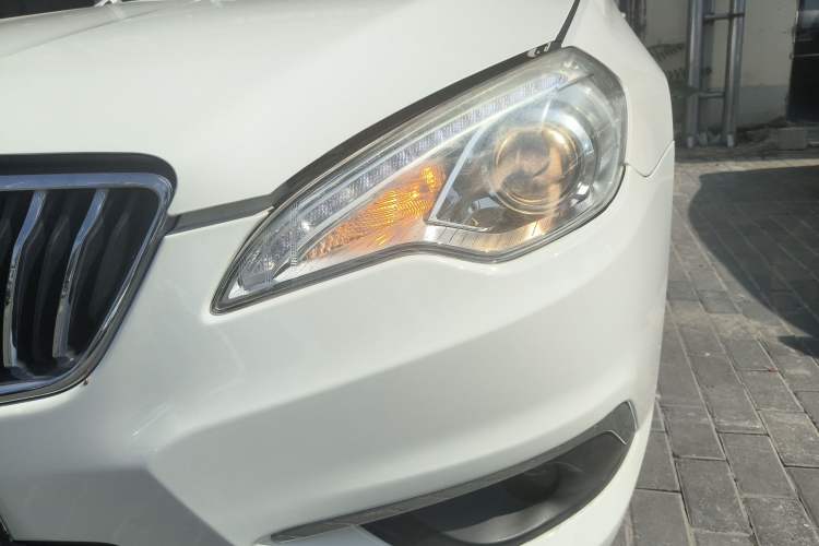 Used BAIC Senova D70 2018 Performance Version 1.8T Comfort Version Left Front Headlight