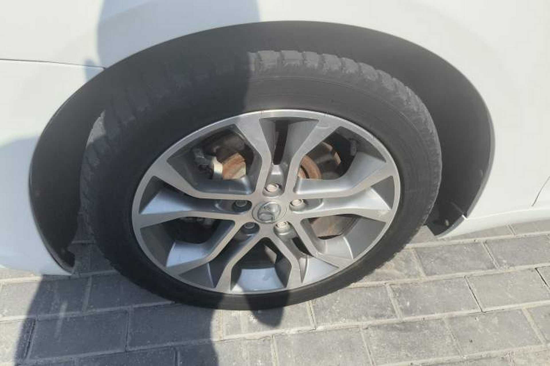 Used BAIC Senova D70 2018 Performance Version 1.8T Comfort Version Left Front Wheel Hub