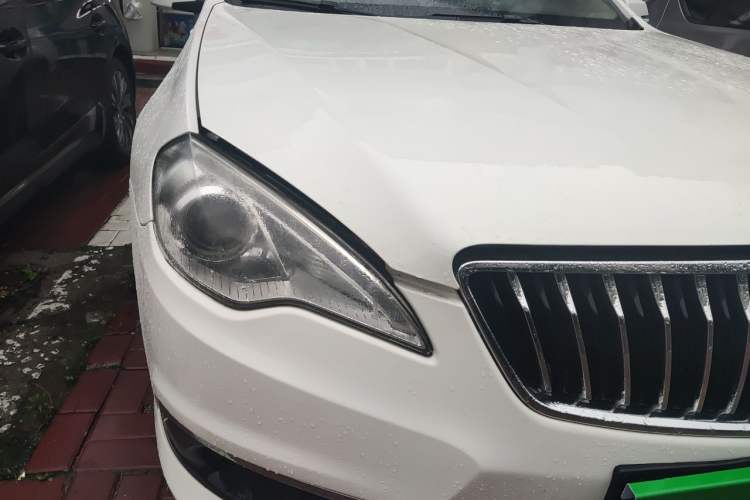 Used BAIC Senova D70 2018 Performance Version 1.8T Comfort Version Right Front Headlight
