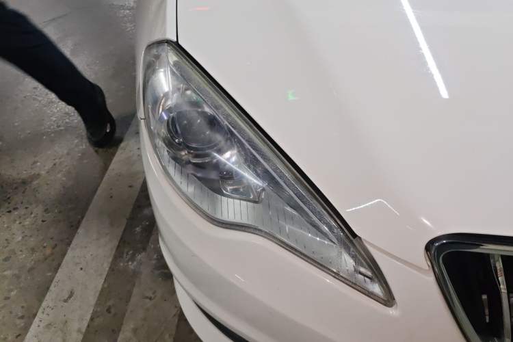 Used BAIC Senova D70 2018 Performance Version 1.8T Comfort Version Right Front Headlight