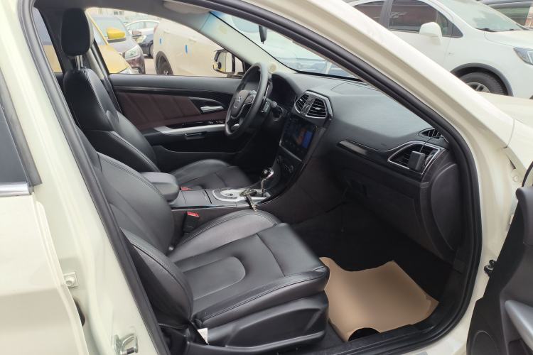 Used BAIC Senova D70 2018 Performance Version 1.8T Comfort Version Right Front Seat