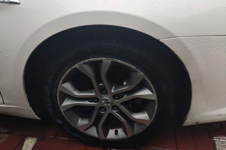 Used BAIC Senova D70 2018 Performance Version 1.8T Comfort Version Right Front Wheel Hub