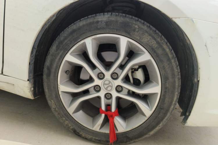 Used BAIC Senova D70 2018 Performance Version 1.8T Comfort Version Right Front Wheel Hub