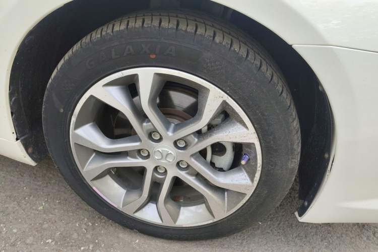 Used BAIC Senova D70 2018 Performance Version 1.8T Comfort Version Right Front Wheel Hub
