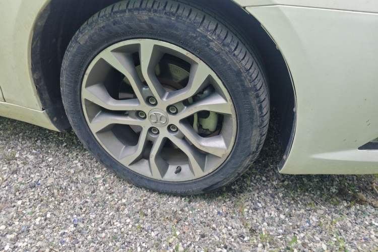 Used BAIC Senova D70 2018 Performance Version 1.8T Comfort Version Right Front Wheel Hub
