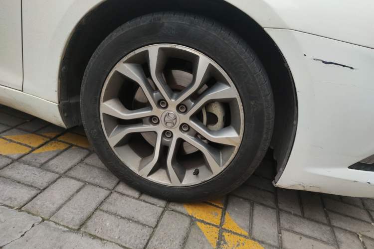 Used BAIC Senova D70 2018 Performance Version 1.8T Comfort Version Right Front Wheel Hub