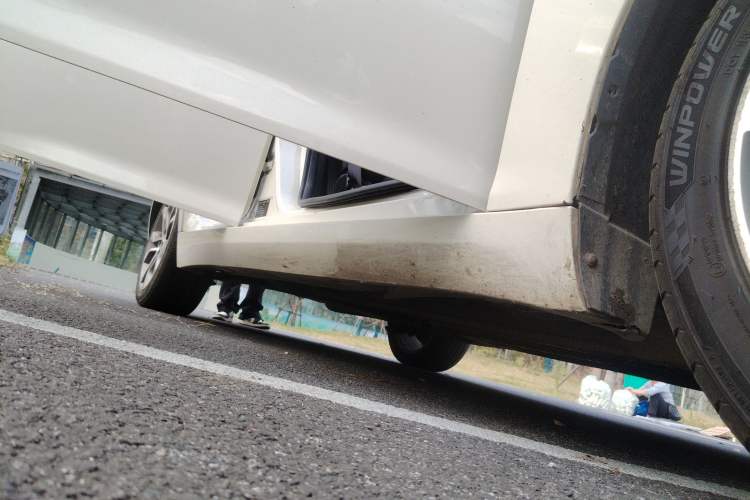 Used BAIC Senova D70 2018 Performance Version 1.8T Comfort Version Right Side Sill