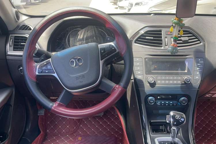 Used BAIC Senova D70 2018 Performance Version 1.8T Comfort Version Steering Wheel
