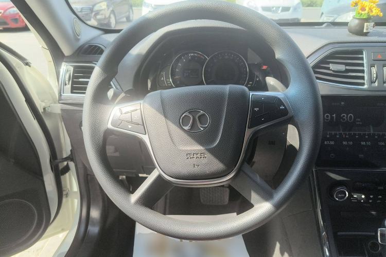 Used BAIC Senova D70 2018 Performance Version 1.8T Comfort Version Steering Wheel