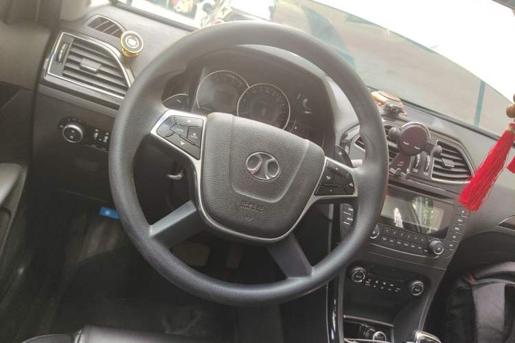 Used BAIC Senova D70 2018 Performance Version 1.8T Comfort Version Steering Wheel