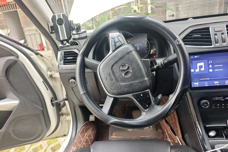 Used BAIC Senova D70 2018 Performance Version 1.8T Comfort Version Steering Wheel