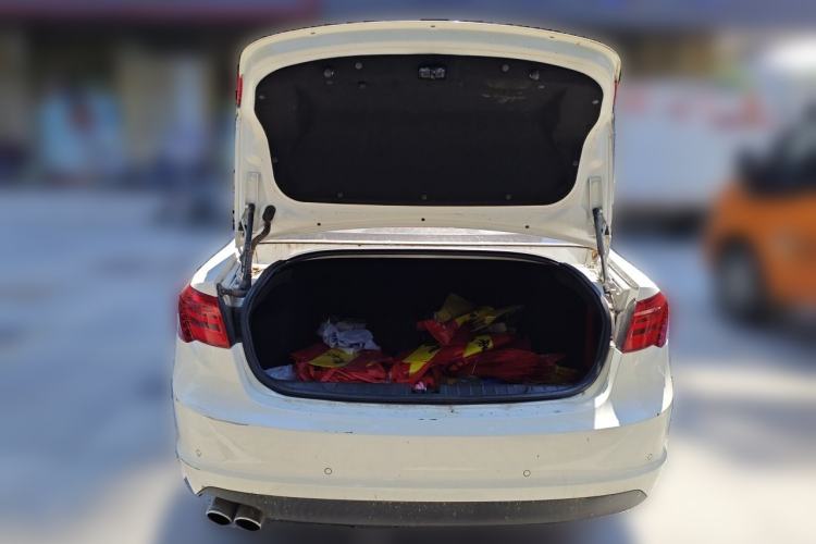 Used BAIC Senova D70 2018 Performance Version 1.8T Comfort Version Trunk