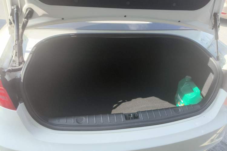 Used BAIC Senova D70 2018 Performance Version 1.8T Comfort Version Trunk