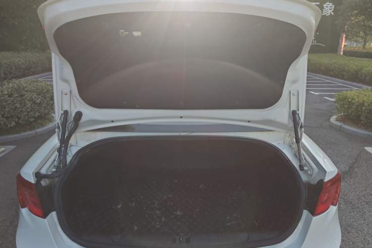 Used BAIC Senova D70 2018 Performance Version 1.8T Comfort Version Trunk