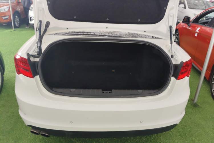 Used BAIC Senova D70 2018 Performance Version 1.8T Comfort Version Trunk