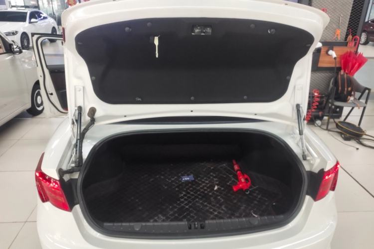 Used BAIC Senova D70 2018 Performance Version 1.8T Comfort Version Trunk