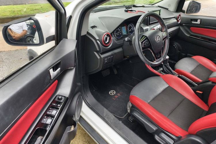 Used BAIC Senova X25 2015 1.5L Automatic Elite Model Interior 2