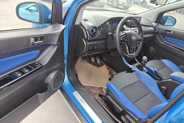 Used BAIC Senova X25 2015 1.5L Manual Elite Edition Driver Seat