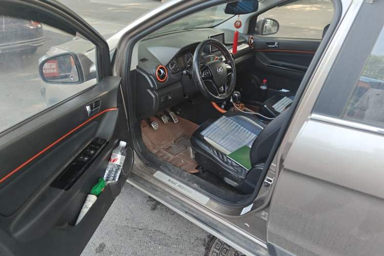 Used BAIC Senova X25 2015 1.5L manual Comfort trim level Driver Seat