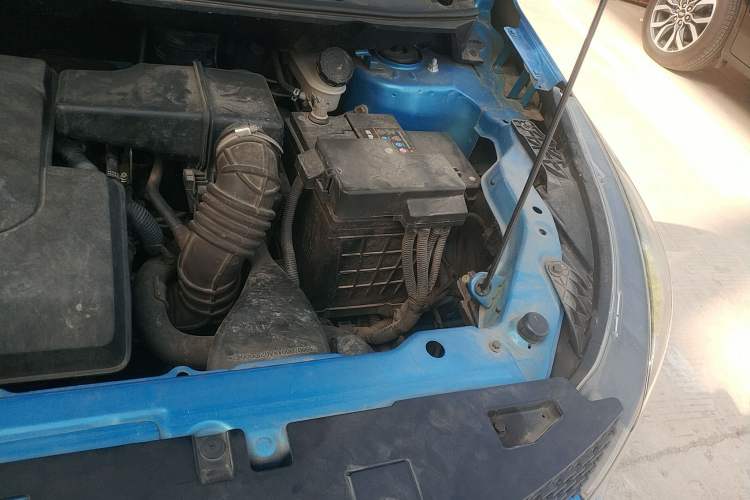 Used BAIC Senova X25 2015 1.5L Manual Elite Edition Engine Bay Left