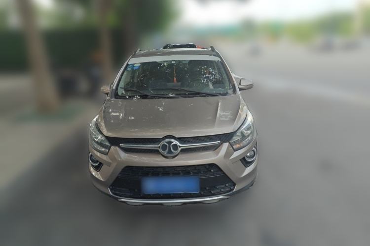 Used BAIC Senova X25 2015 1.5L manual Comfort trim level Front