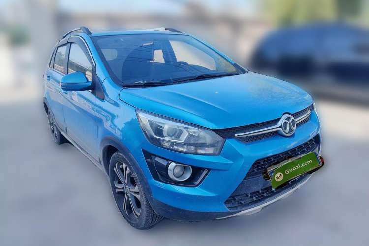 Used BAIC Senova X25 2015 1.5L Manual Elite Edition Front Right 45 Deg