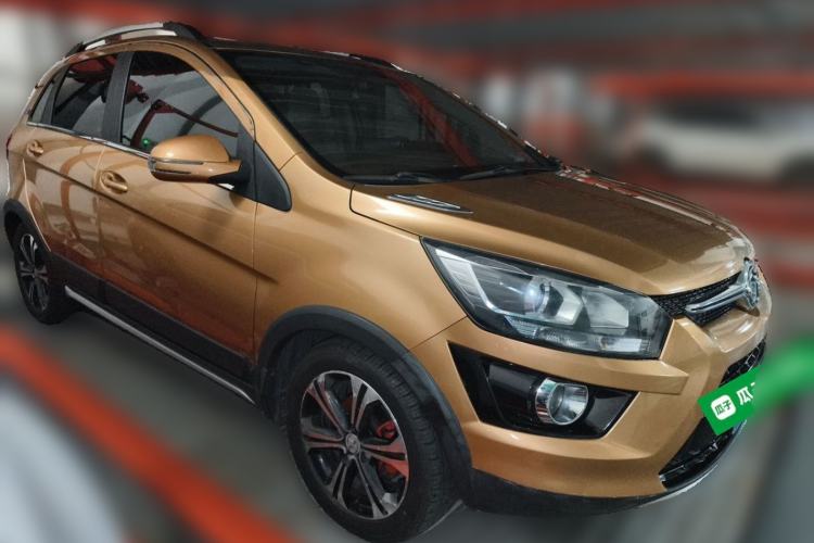 Used BAIC Senova X25 2015 1.5L Automatic Elite Model Front Right 45 Deg