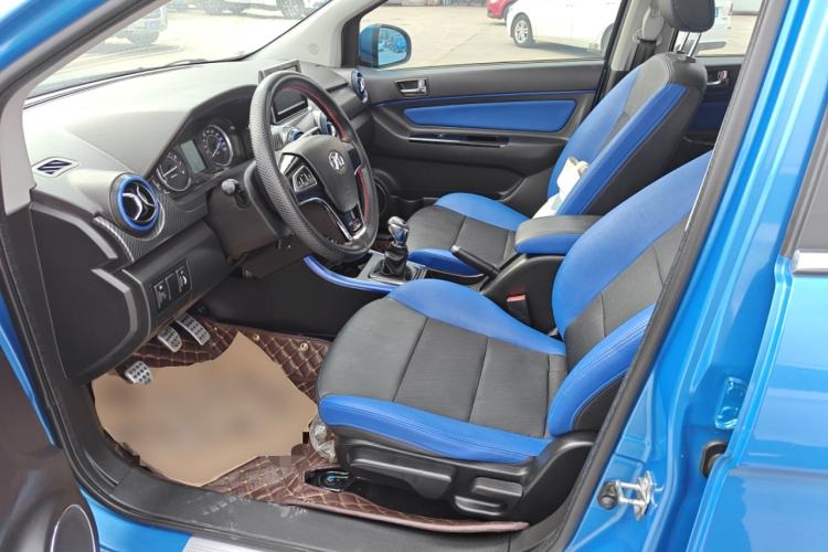 Used BAIC Senova X25 2015 1.5L Manual Elite Edition Left Front Seat