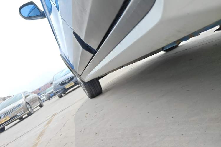 Used BAIC Senova X25 2015 1.5L Manual Elite Edition Left Side Sill