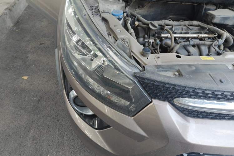 Used BAIC Senova X25 2015 1.5L manual Comfort trim level Right Front Headlight