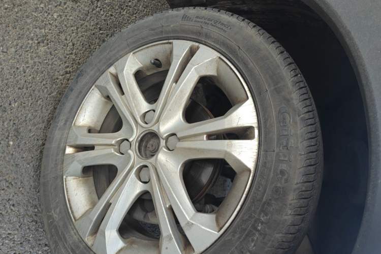 Used BAIC Senova X25 2015 1.5L manual Comfort trim level Right Front Wheel Hub