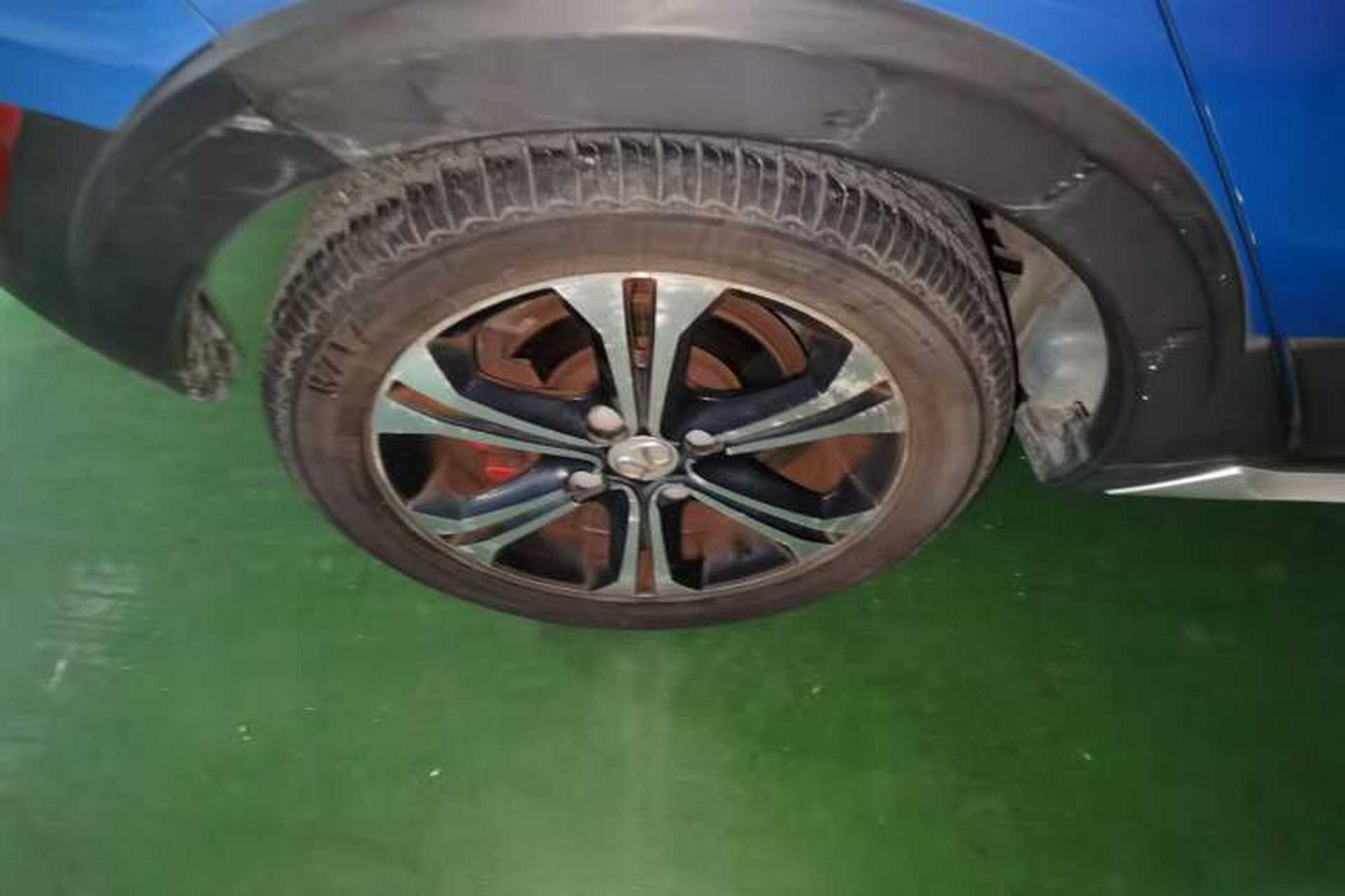 Used BAIC Senova X25 2015 1.5L Manual Elite Edition Right Rear Wheel Hub