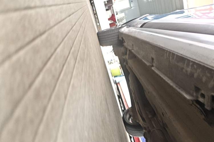 Used BAIC Senova X25 2015 1.5L Automatic Elite Model Right Side Sill