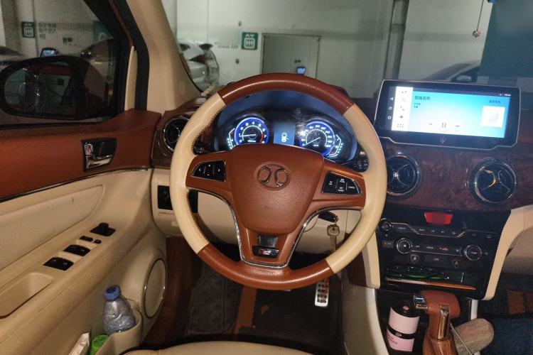 Used BAIC Senova X25 2015 1.5L Automatic Elite Model Steering Wheel