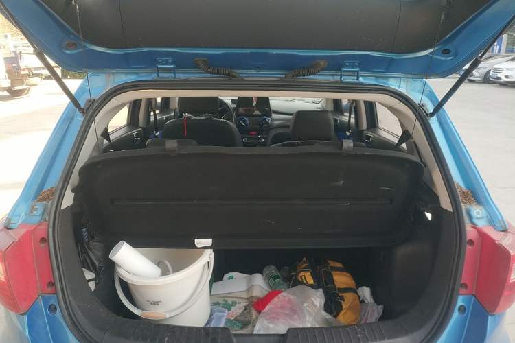 Used BAIC Senova X25 2015 1.5L Manual Elite Edition Trunk