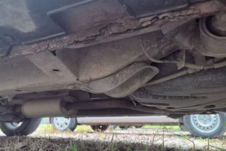 Used BAIC Senova X25 2015 1.5L manual Comfort trim level Left Side Sill