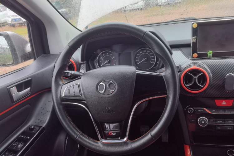 Used BAIC Senova X25 2015 1.5L manual Comfort trim level Steering Wheel
