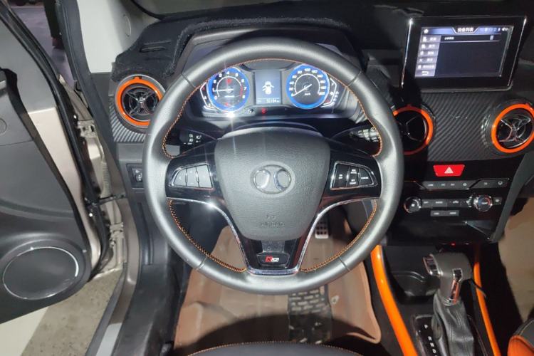 Used BAIC Senova X25 2015 1.5L Automatic Elite Model Steering Wheel