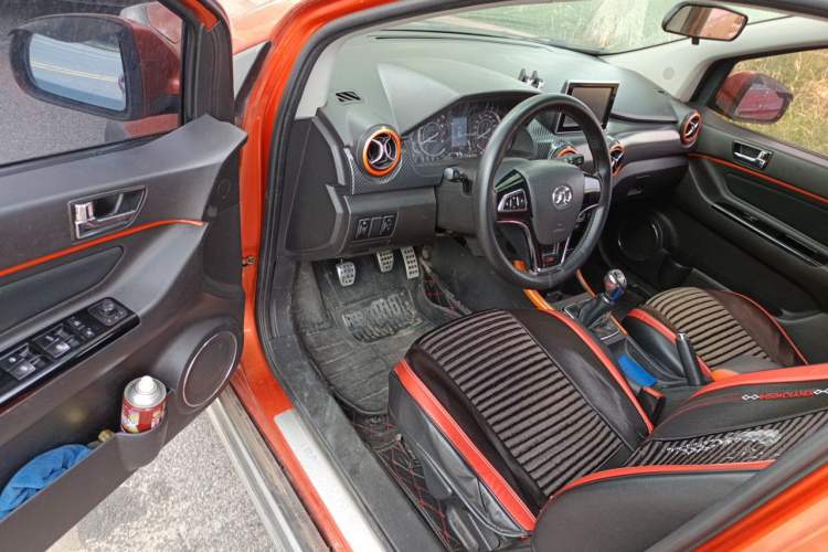 Used BAIC Senova X25 2015 1.5L Manual Elite Edition Driver Seat