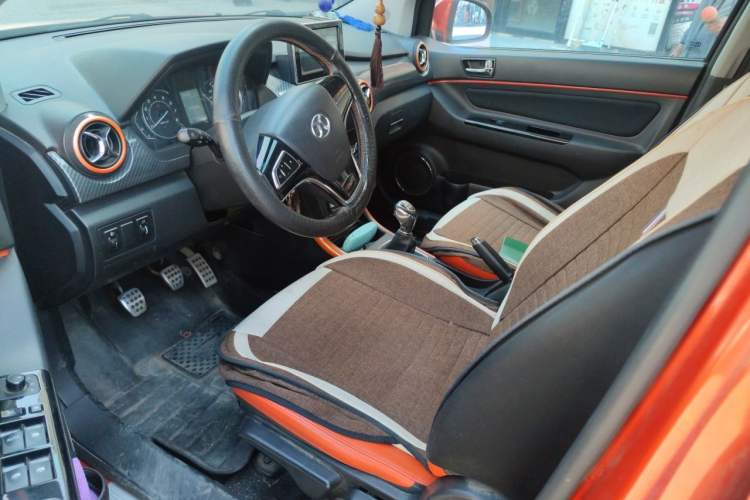 Used BAIC Senova X25 2015 1.5L Manual Elite Edition Driver Seat